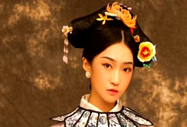 顾太清:清代词人,乾隆曾孙媳妇,家世显赫,为夫诞下7个子女