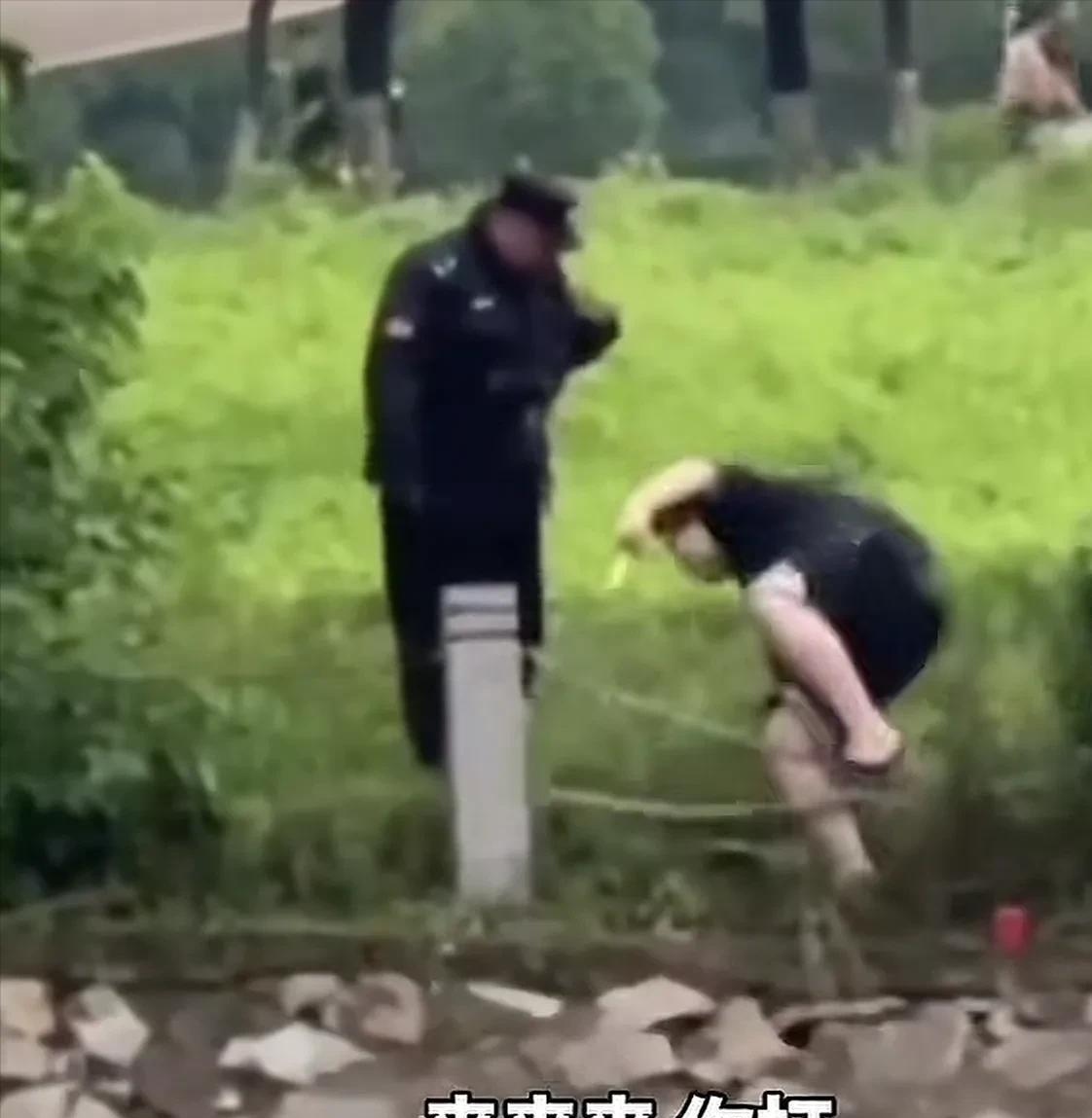 大学生溺水身亡浑身