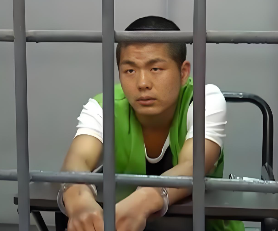 11年湖北"淫魔"姚常凤被判死刑,临刑前从容淡定:不后悔