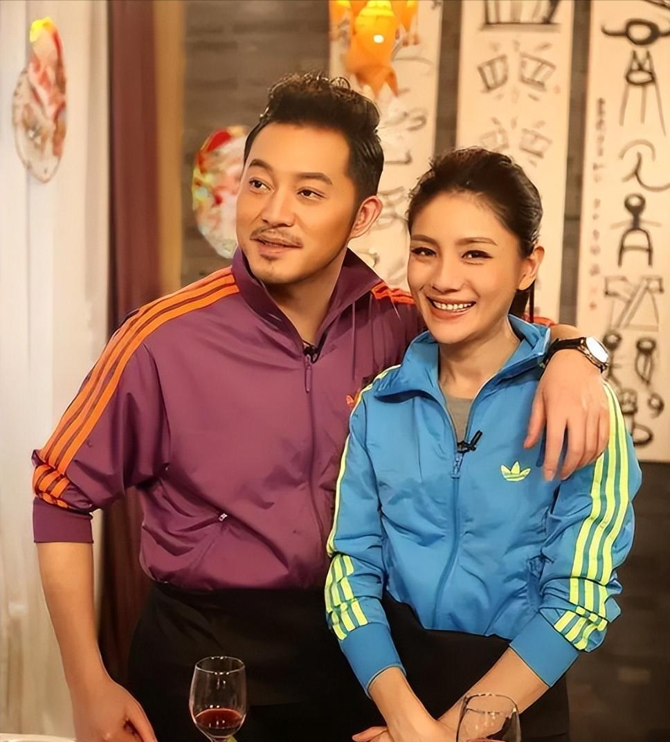 为啥这一家子逛街能暖哭全网?沙溢胡可 14 年把日子过成带笑的诗