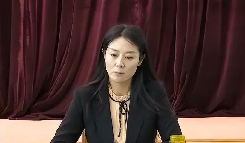 6月19日凌晨,盘点8名落马的女官员,他们都有一个共同特点