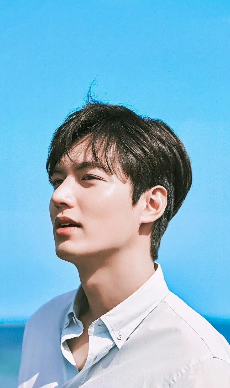 韩国连续11年最受欢迎男明星李敏镐大变样,身材发福,气质也突变