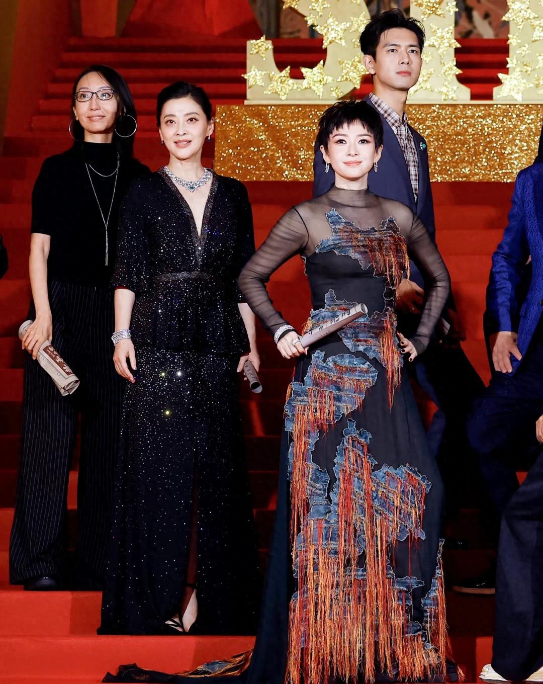 相由心生!50岁梅婷和46岁章子怡同框,时隔29年,俩人面相都变了