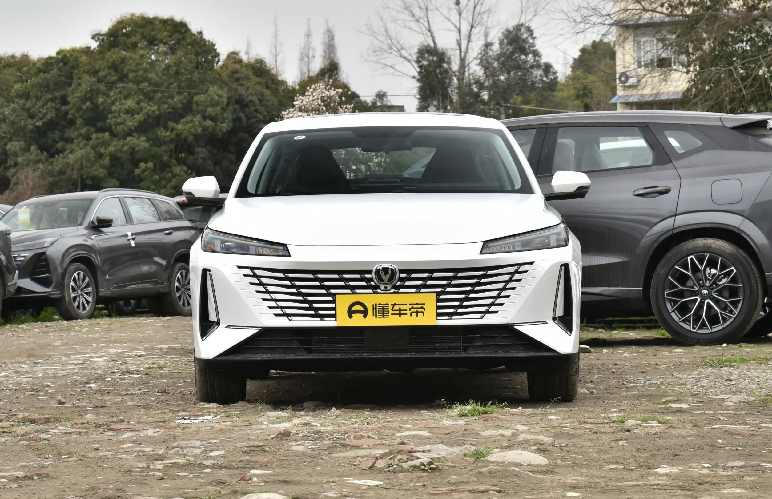 长安全新轿跑来袭,搭载蓝鲸1.5t,外观帅气,8.39万起