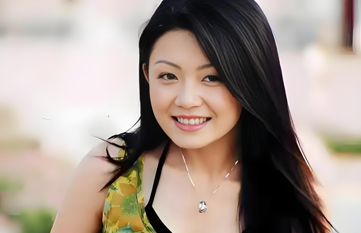 44岁广东台美女主持毛琳:生于韶关,祖籍梅州,感情成空仍未婚育