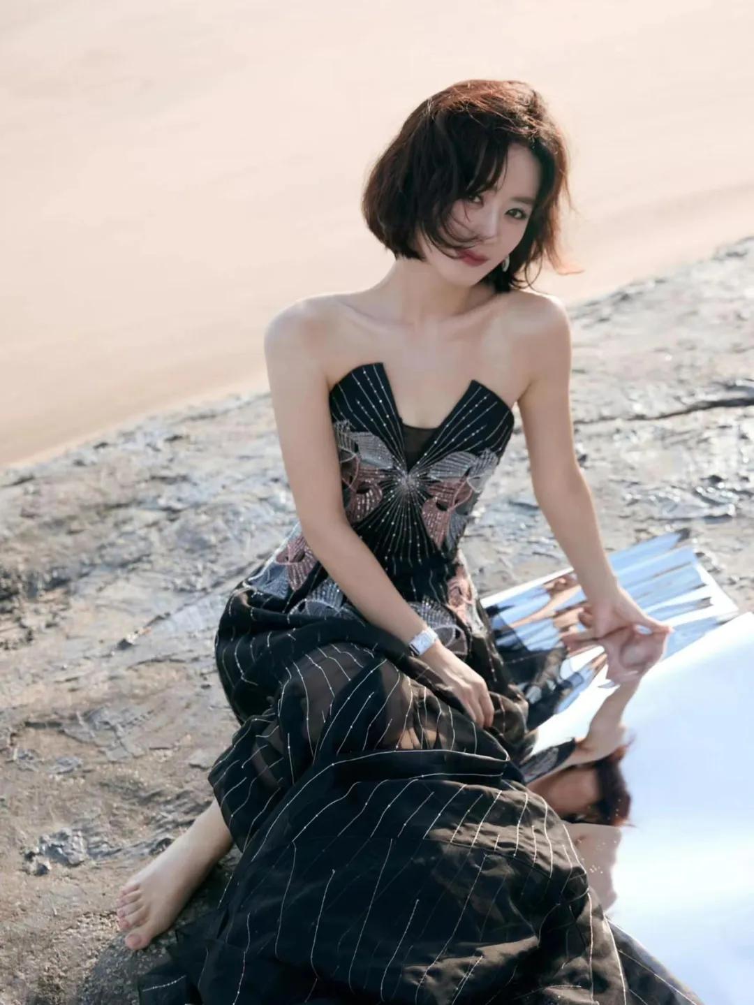 赵丽颖穿黑色高定礼服美得让人惊叹