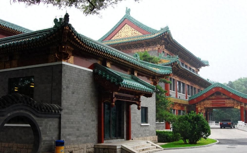 钓鱼台国宾馆18号楼的龙床,什么级别的人才有资格睡在上面