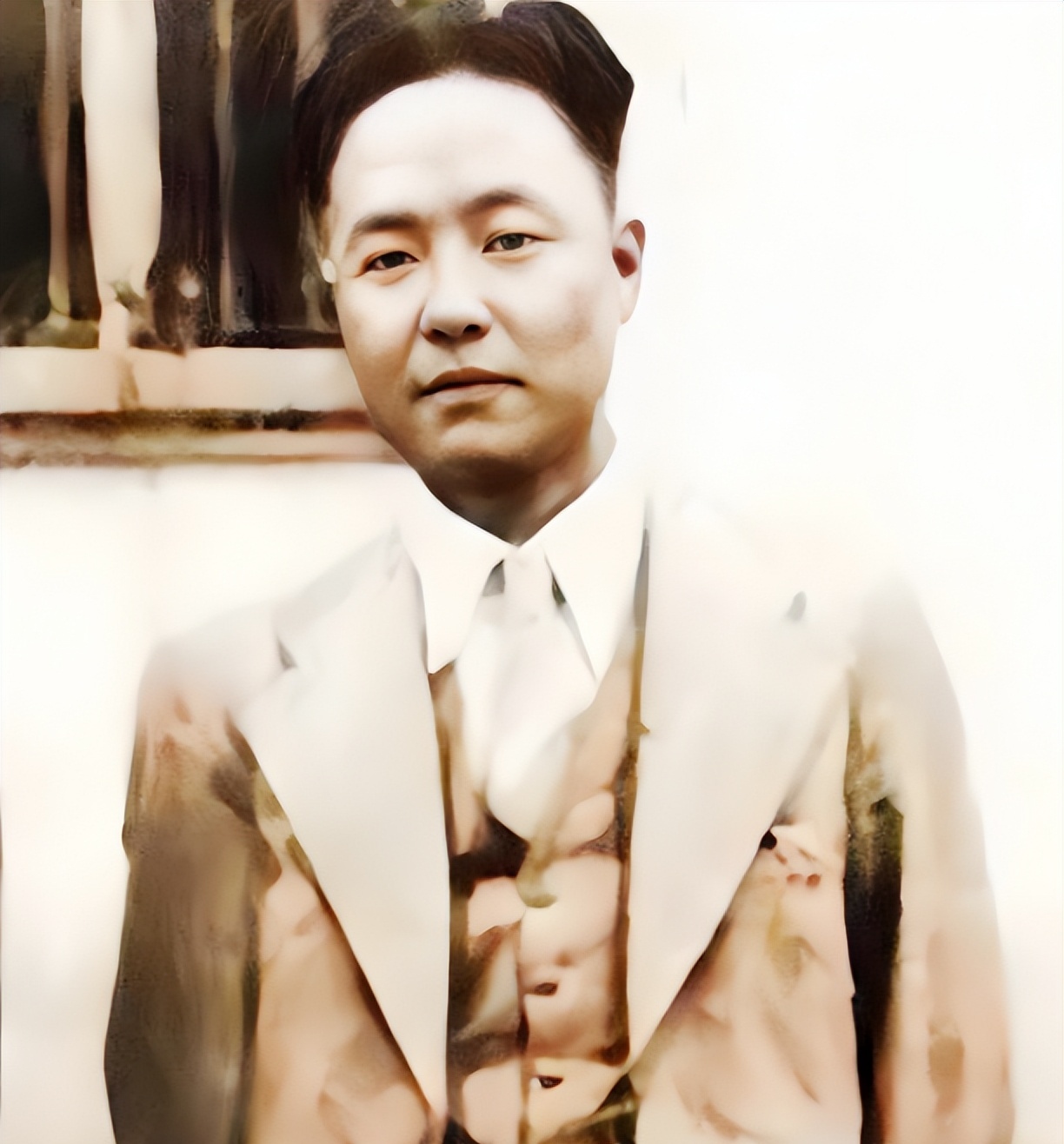 李翰之原型是李士群,跟丁默邨一起搞起了 76 号