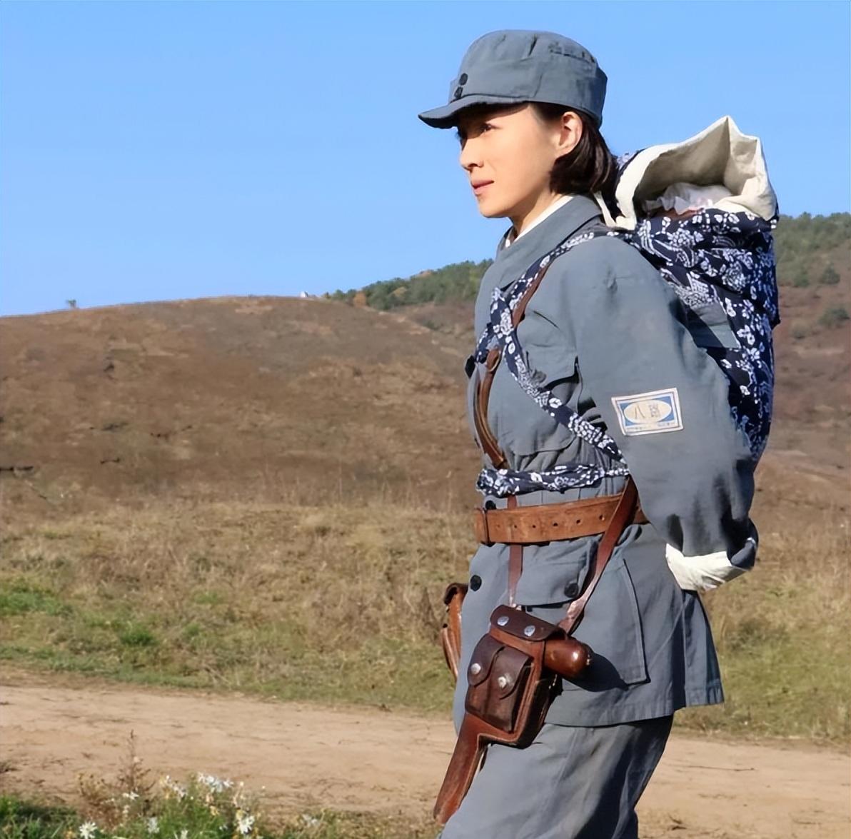 43年,一女八路签订契约送子,多年后反悔,连同儿子养母一同接回
