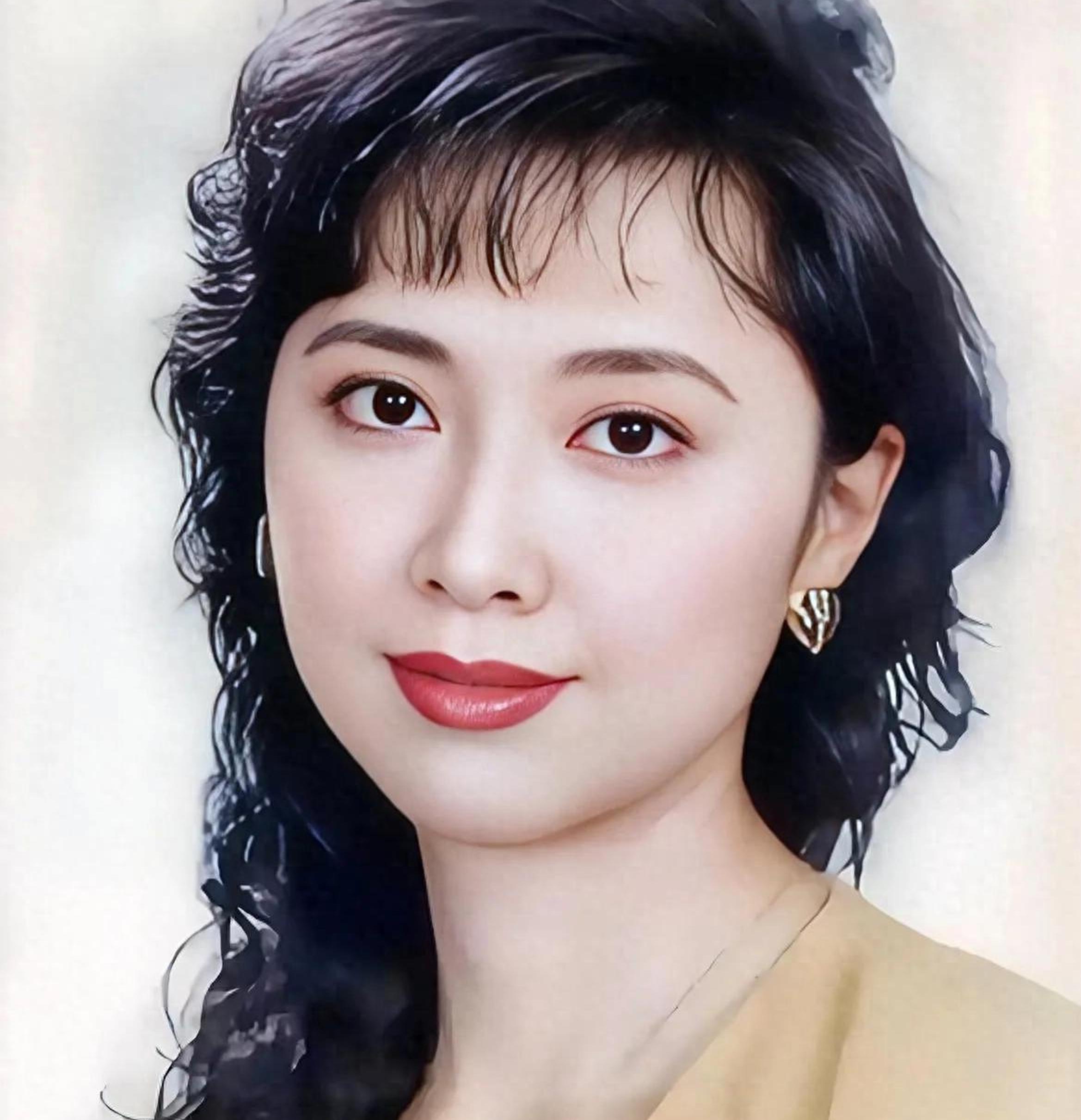 女儿国国王朱琳未曝光的真实模样流出,难怪惊艳无数人的青春