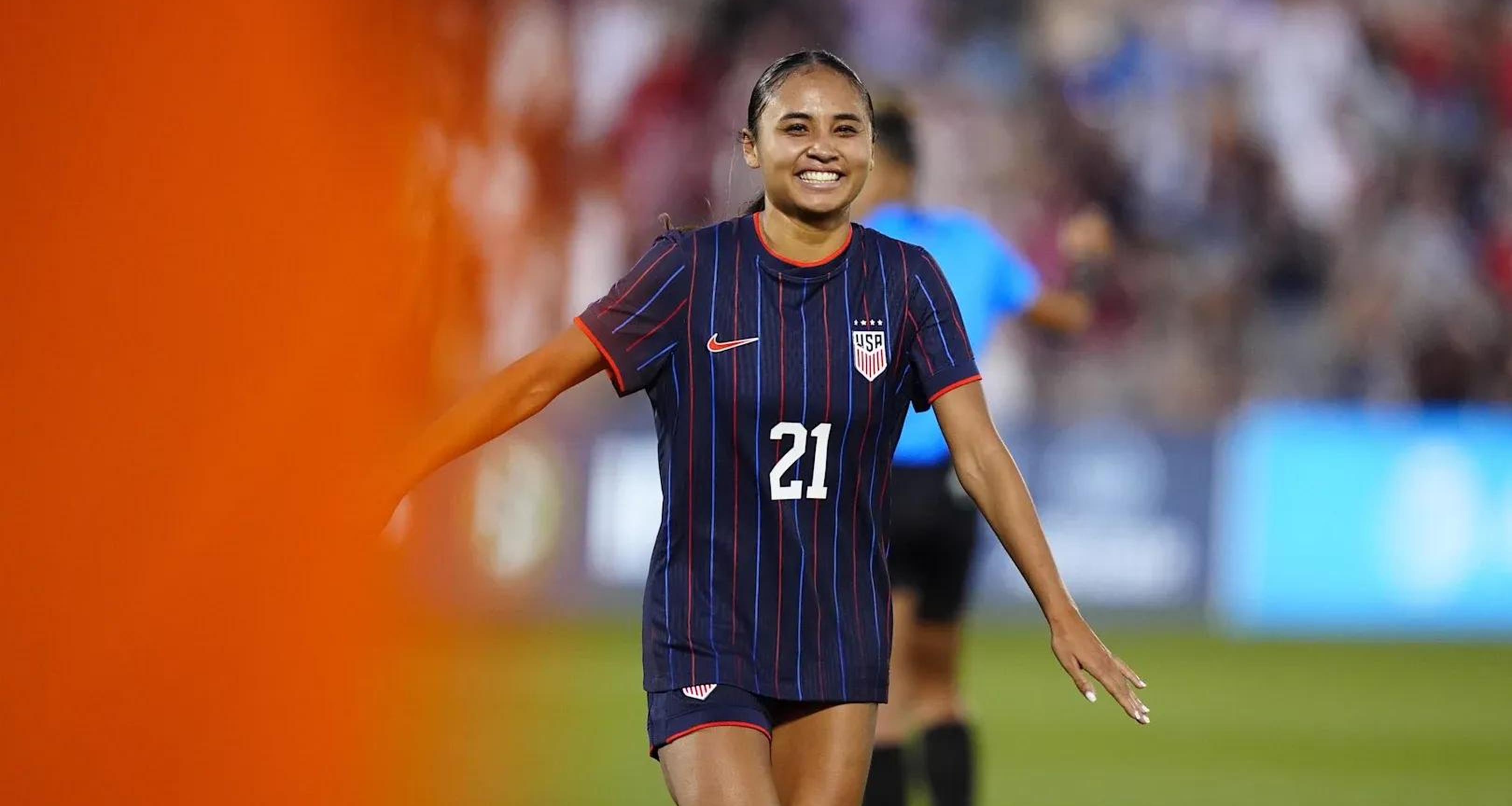 美国女足vs加拿大:美洲经典赛前瞻,预测与首发阵容