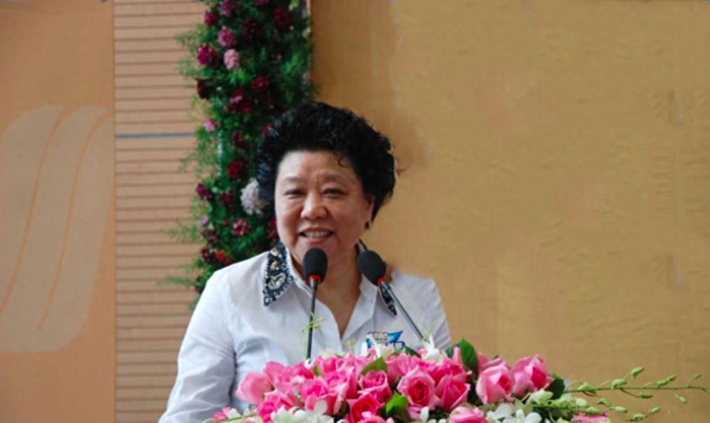 香港亿万女富豪谷望江:股市套现超11亿,开国少将谷景生的大女儿
