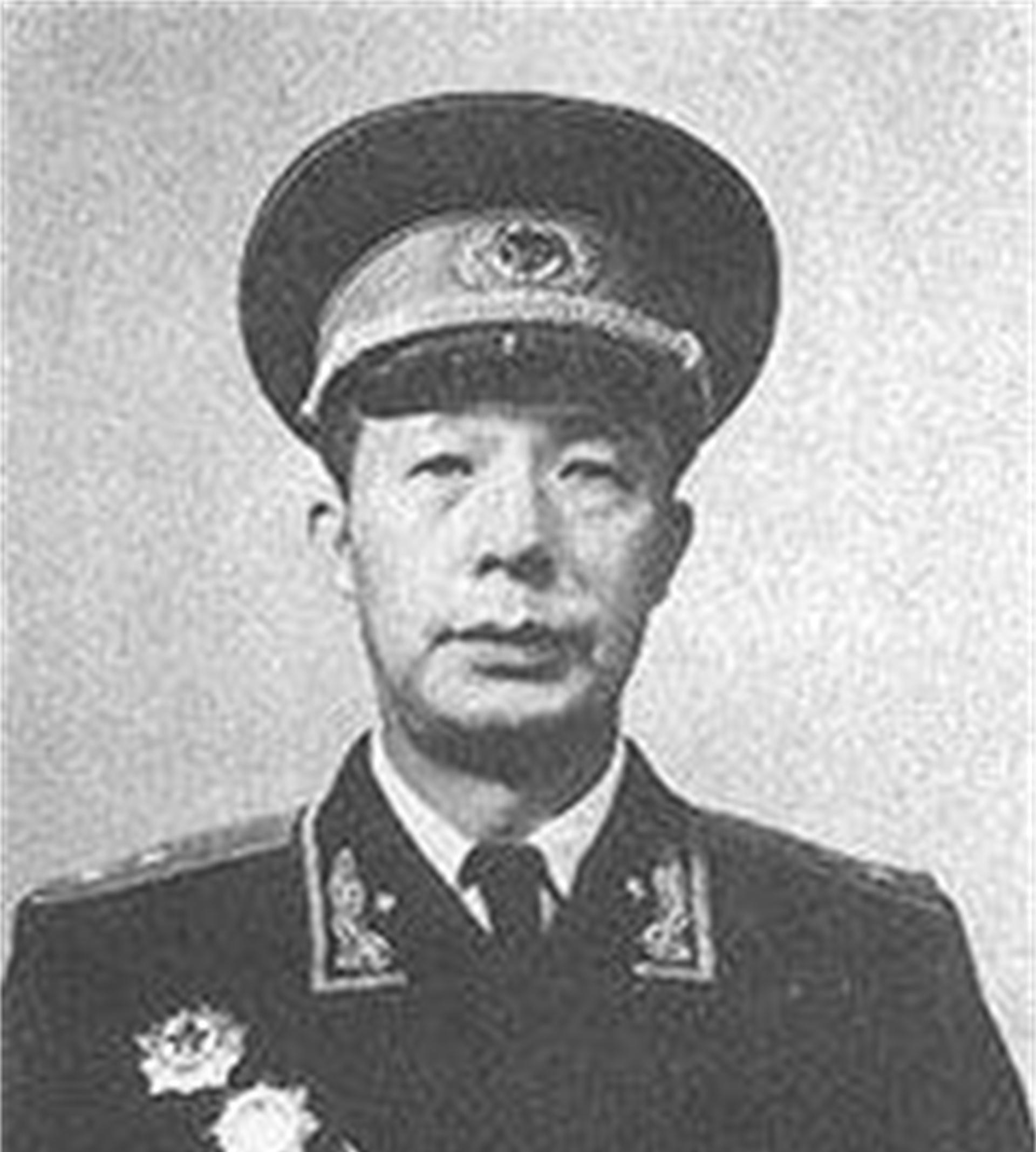 西北局决定枪毙两名干部军法处长莫文骅怒怼不讲王法谁敢动