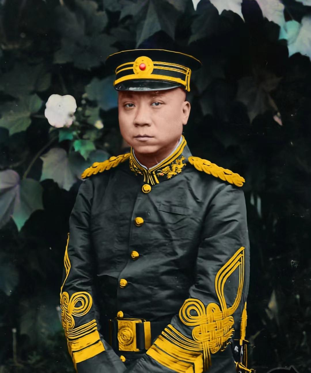 清朝末年清政府新军部队的军服参照哪个国家?看起来很洋气