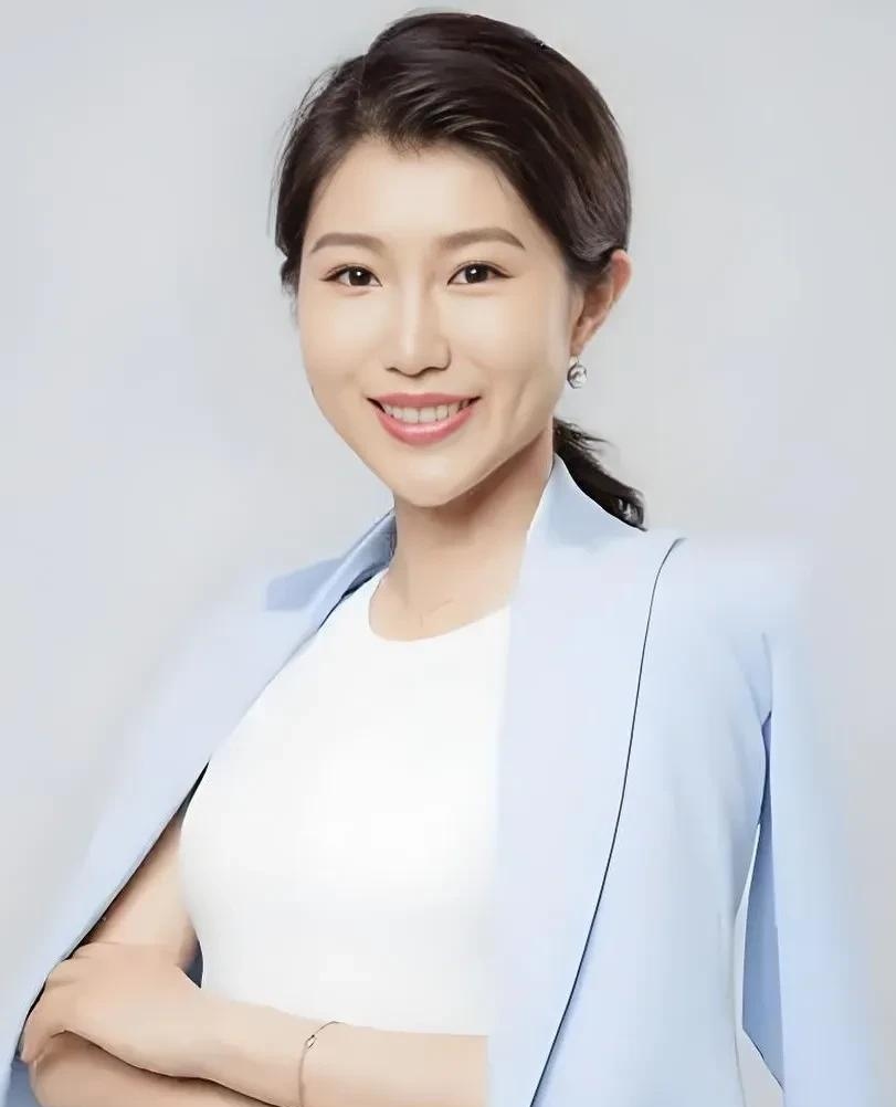 王帆嫁意前球员,7 年跨国恋,一句 "来都来了" 定情缘