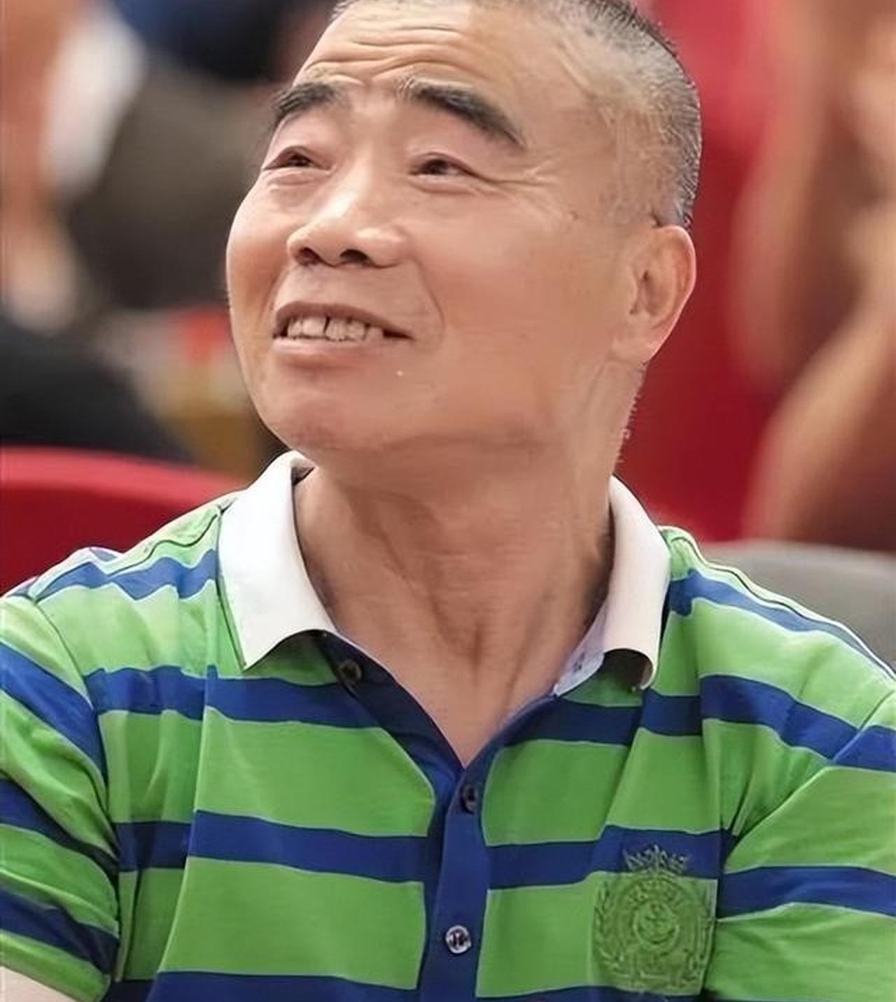 武大郎宋文华矮个男人也有春天妻子比他高10厘米