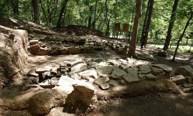 吉林磐石红石砬子发掘出2600余个抗联遗迹