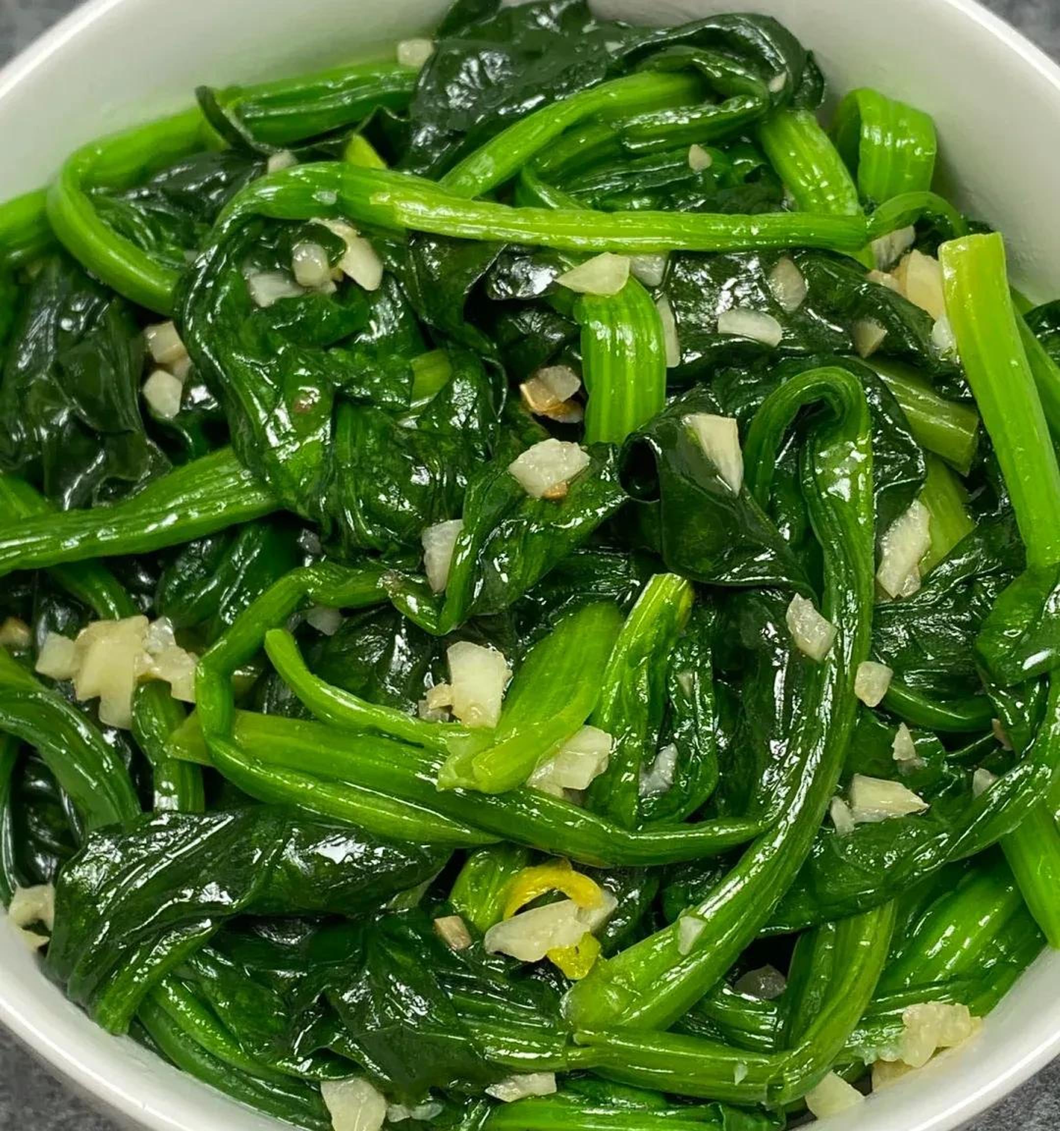 肠道推粪猛将芹菜黄瓜靠边站隔天吃一次养肝排毒又通便