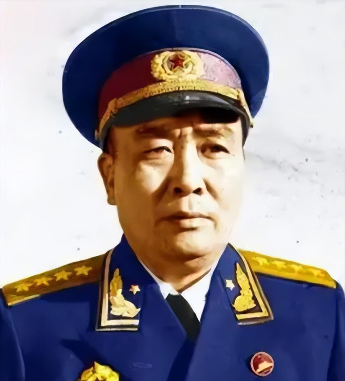 村民怪陈赓之父你儿子拐跑我儿28年后两儿同一天成开国大将