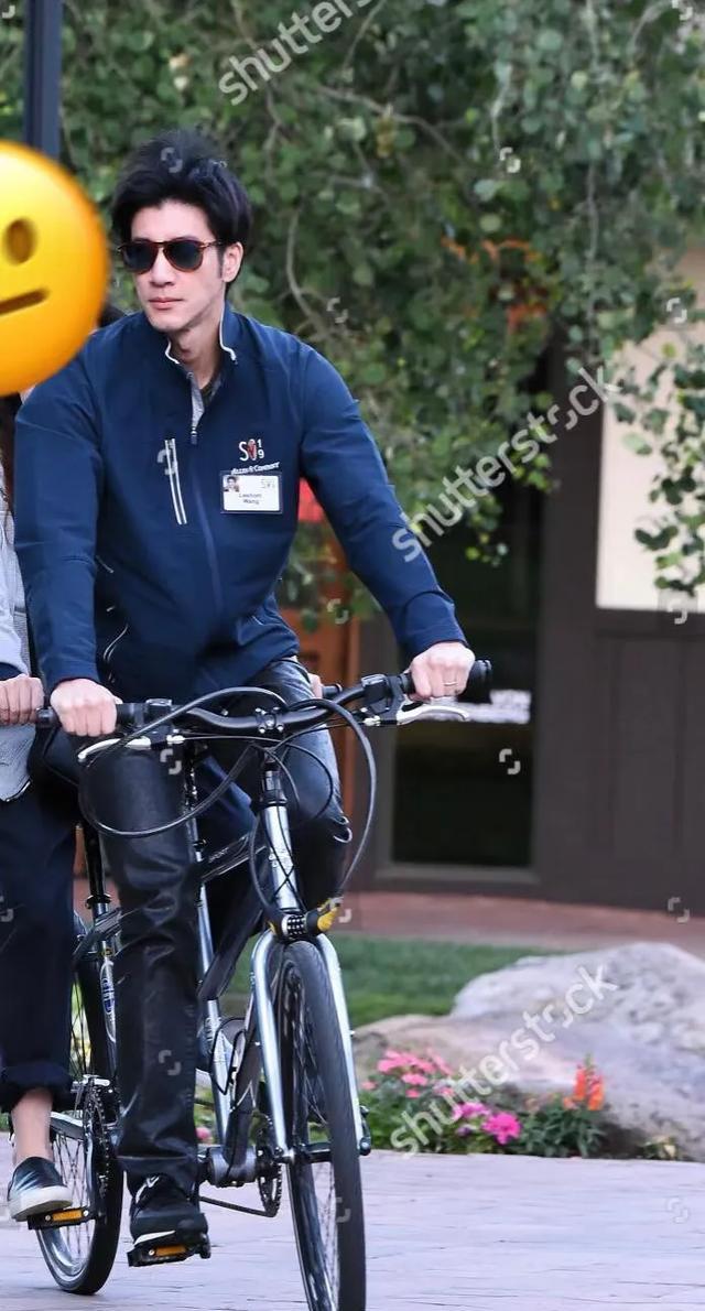 王力宏现身太阳谷峰会!认真打扮后清爽帅气,贝佐斯扎克伯格也在