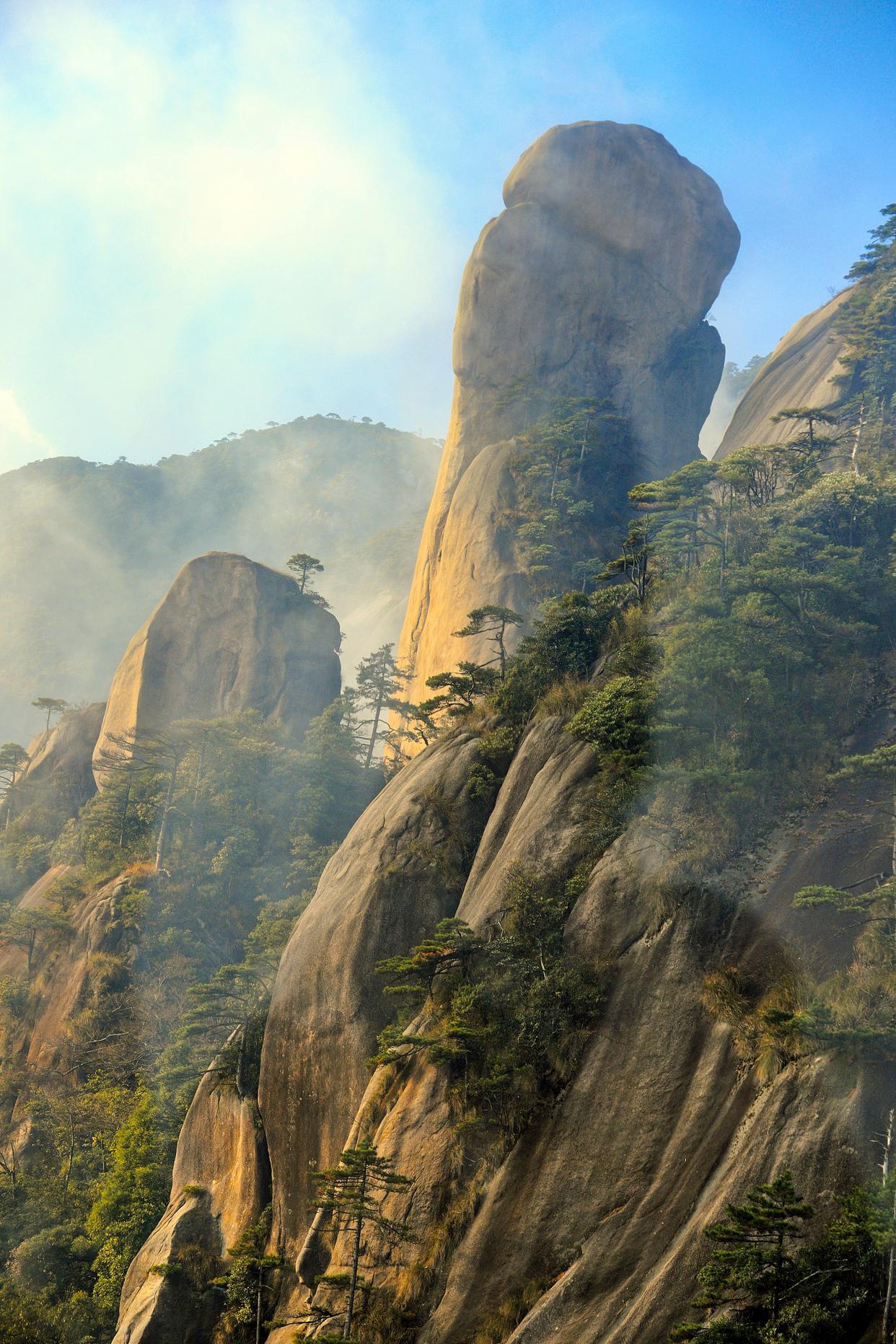 巫山神女峰:千年传说的历史嬗变与多重叙事密码