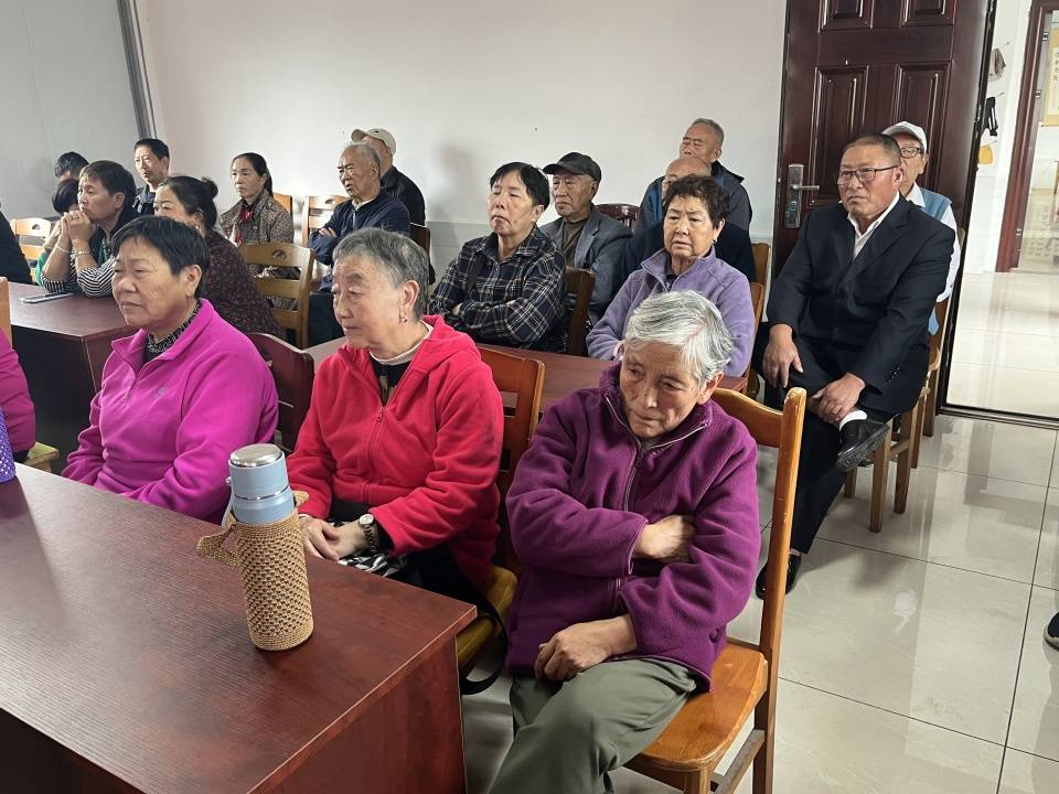 53岁大姐每天坚持吃苹果,三年后体检,医生:从医以来头一回遇到