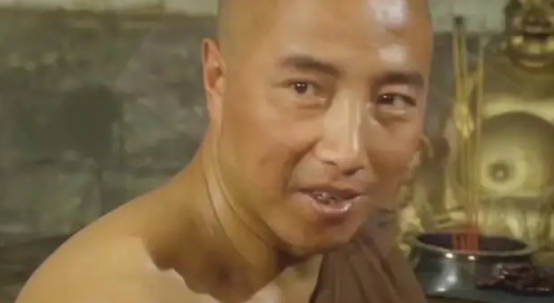 18岁随周总理访缅,令周比利敬佩无比,李连杰的师傅于海有多强?