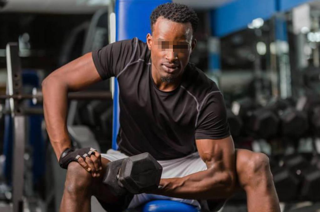 纪实:缅北"女魔头"魏榕的黑人男友马库斯,被抓时骨瘦如柴