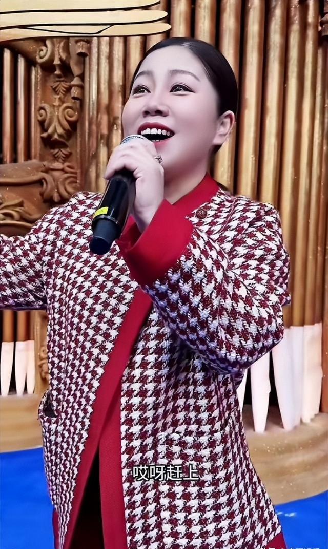 为上星光大道倾家荡产,花上百万又负债40万,如今的崔苗怎样了