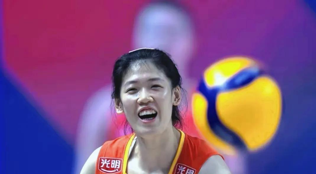 女排李盈莹脚踝受伤!大夫:这伤最怕再犯,将来还能回到顶峰吗
