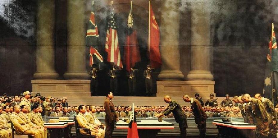 二战时日本侵略菲律宾,总统仓皇逃跑,归国后向日本讨要80亿美元