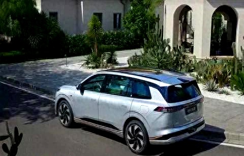 20万以内最具价值的六座SUV？推荐你了解eπ008