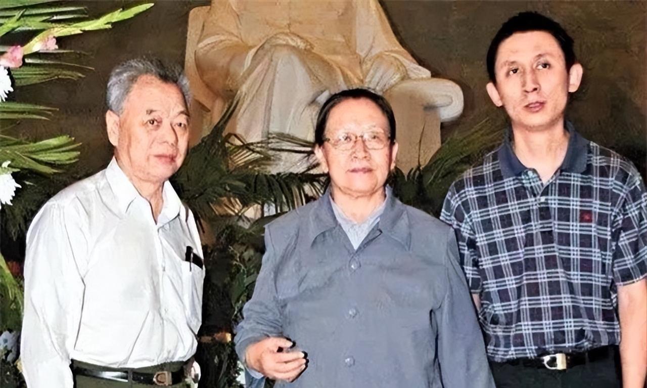 李讷儿子王效芝结婚,证婚人刘源:我们今人,必须力保先辈的成功