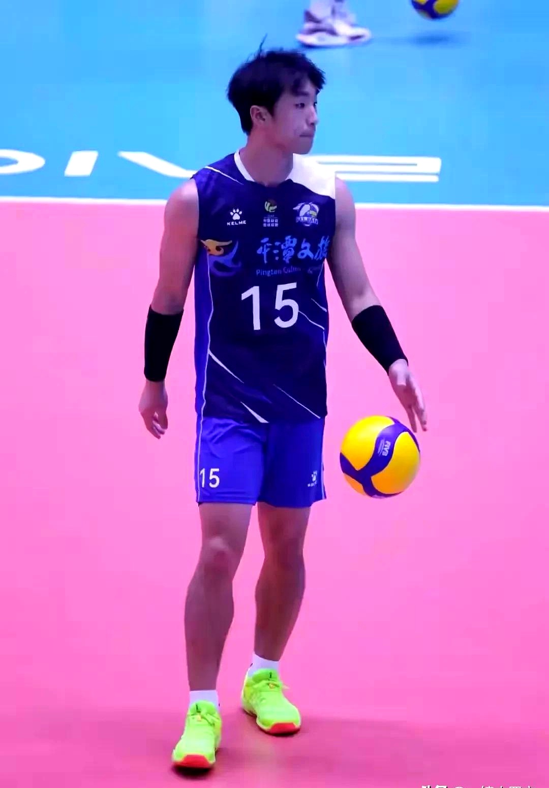 男排世锦赛咋回事:二传换血!吴斋郭成:这是要搞事情啊!