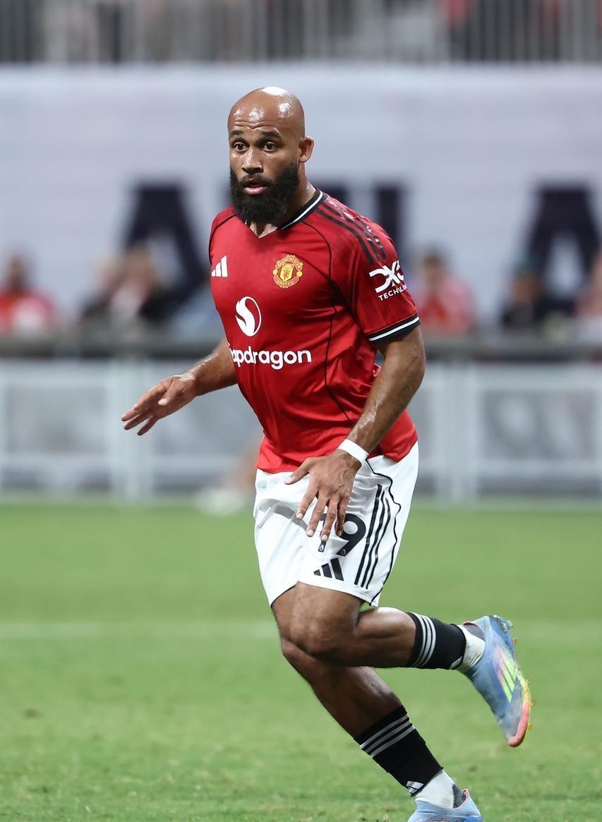 关于科莫夏窗超1亿尽情豪购当前球队已引入了9名球员的信息 关于科莫夏窗超1亿尽情豪购当前球队已引入了9名球员的信息