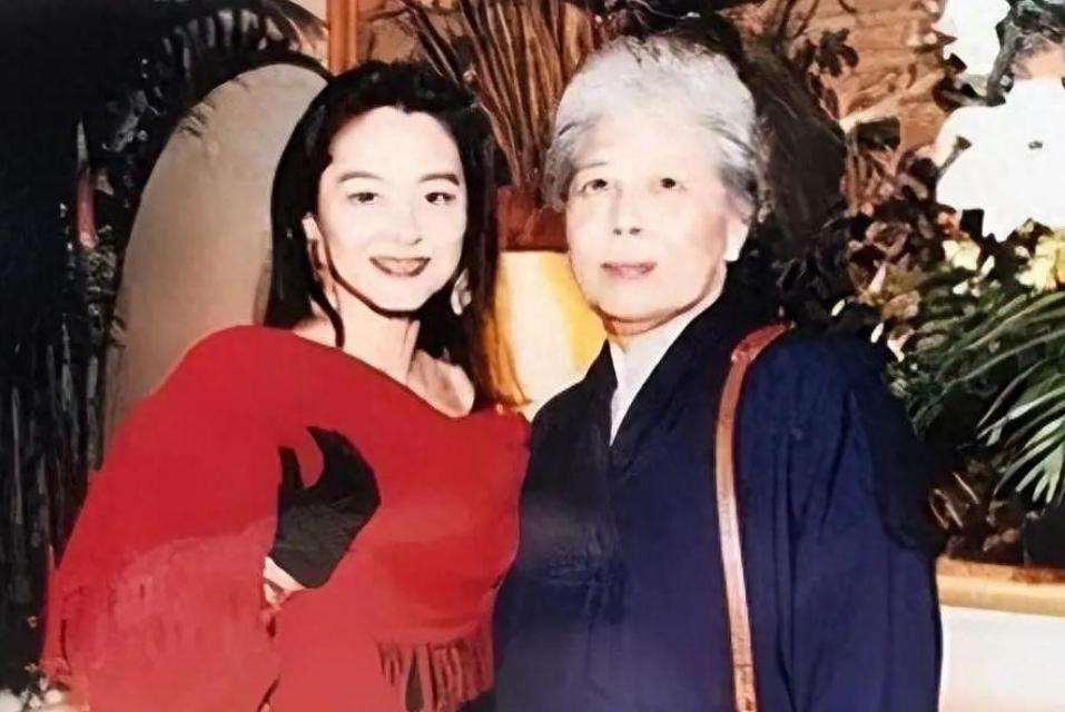 林莉回忆生平第一次见大明星妹妹林青霞,她像个孩子,姐姐叫没完