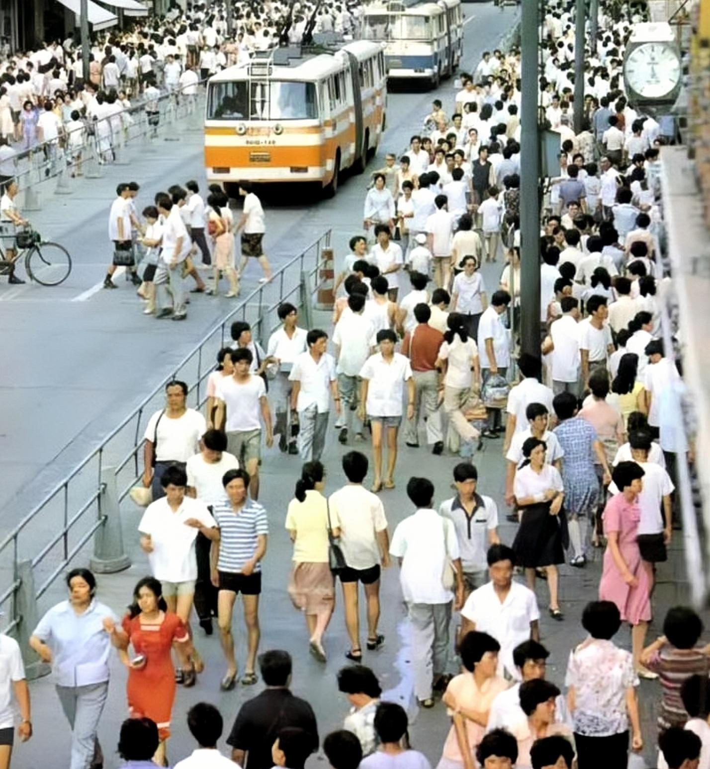 80年代,上海人是怎样生活的?36张彩色老照片,太真实了!