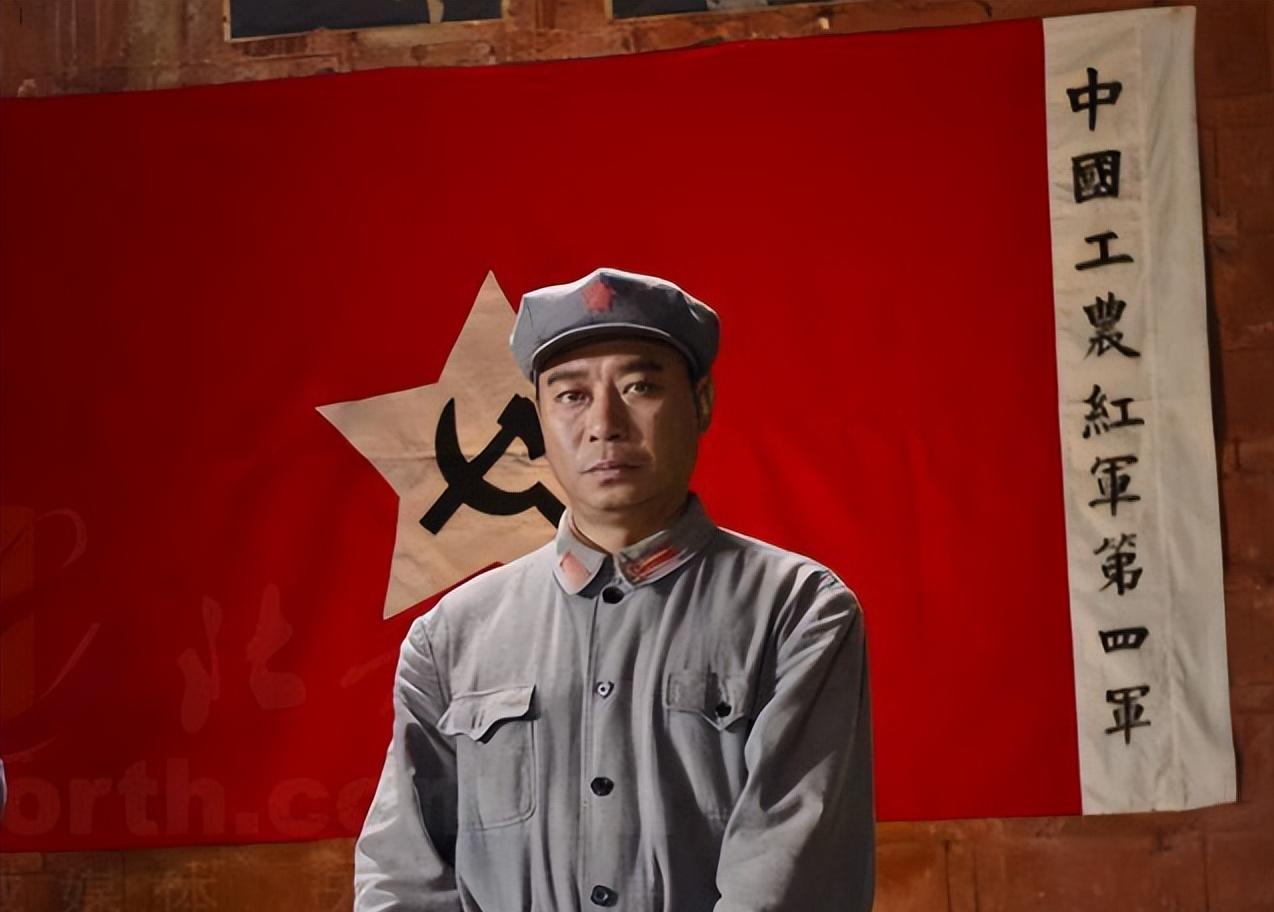 他曾是红四军第三号人物,排在朱毛之后,若不早逝或成开国元勋