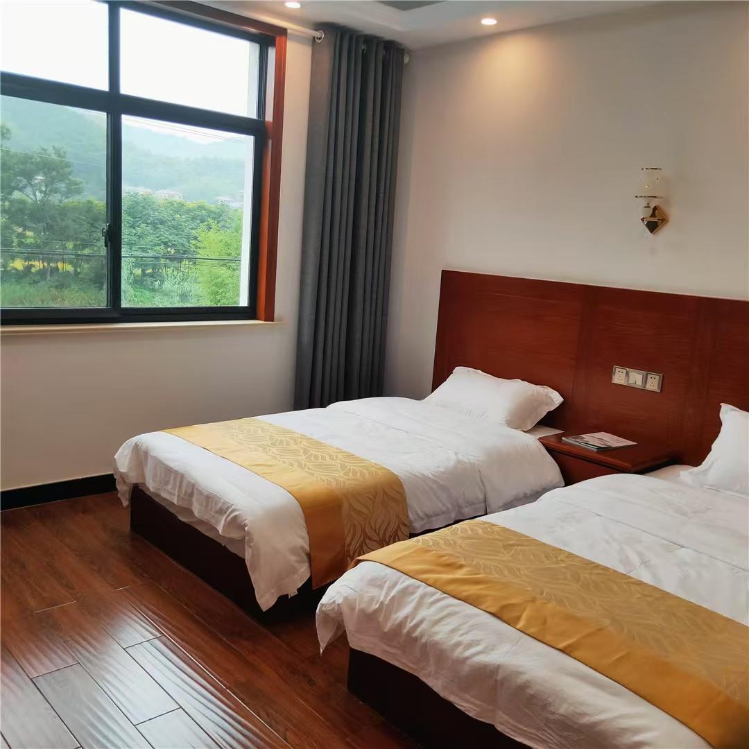 鹞落坪包吃住的农家乐,避暑基地