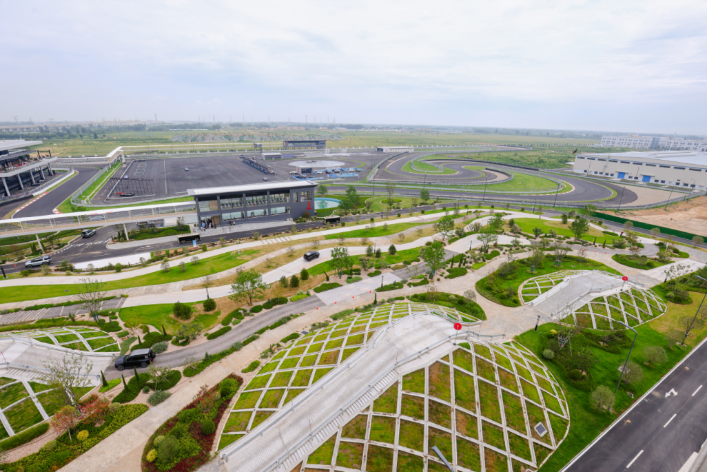 比亚迪开启“赛道经济”，599元体验仰望U9，在下一盘大棋！