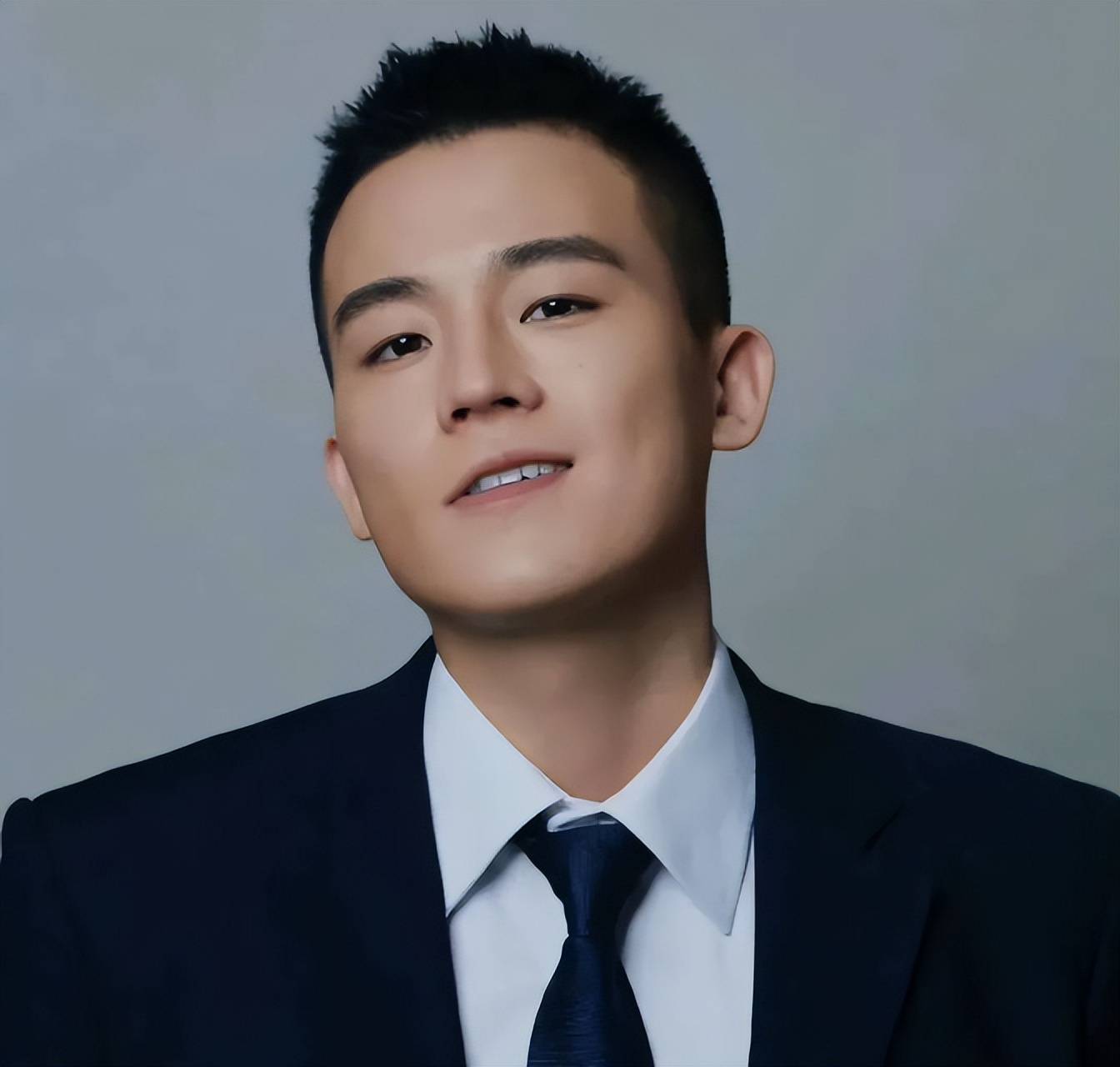 事实证明,当年被华晨宇稳压一头的欧豪,现在已走上另一条上坡路
