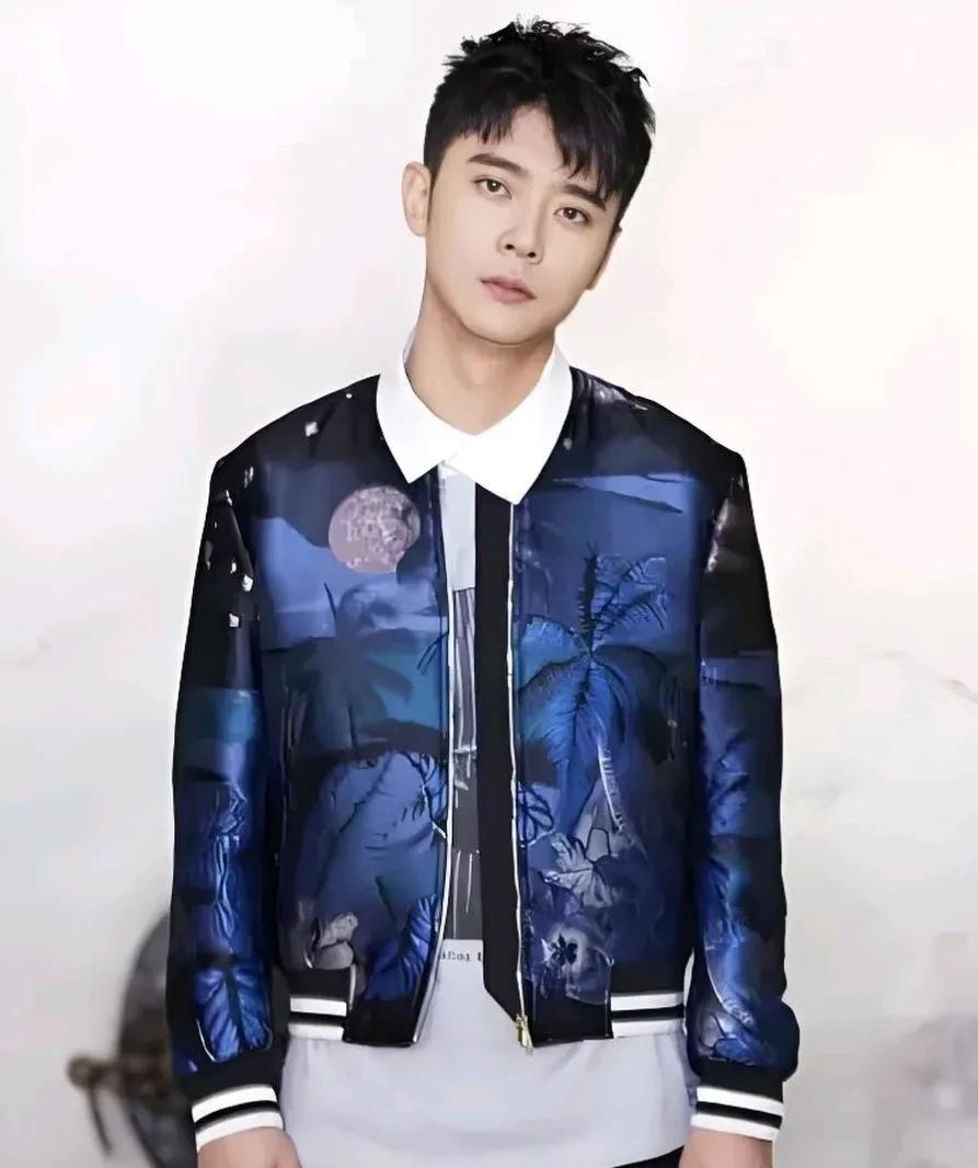 花千骨中扮演东方彧卿的演员:张丹峰让我难忘