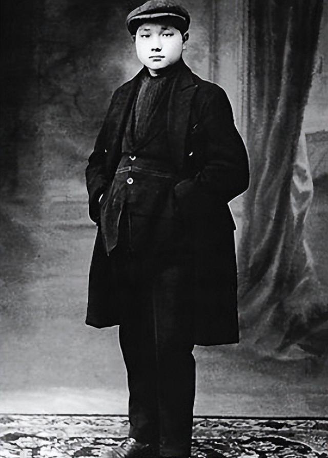 金维映:两嫁领袖人物,身死异国他乡,儿子长大后专程寻其过往