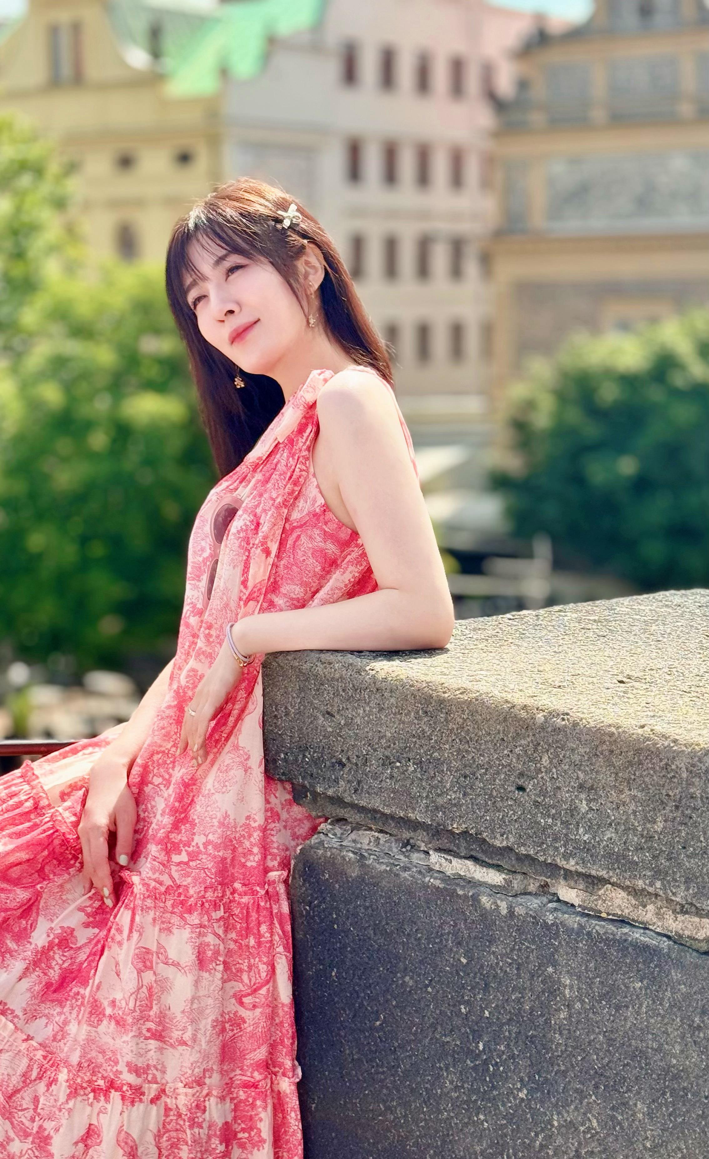 演员王晓晨接受采访直言未婚未育这才是真正的人间清醒