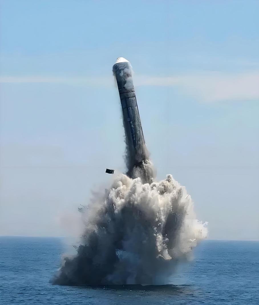 我国巨浪-3潜射弹道导弹,在家门口就能覆盖全美,战局发生改变