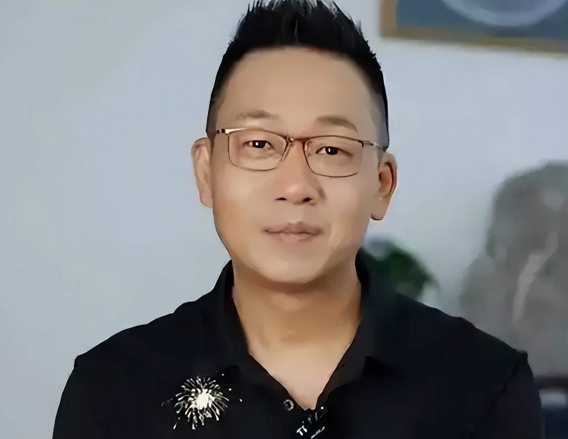 昔日红极一时的央视主持人林海,如今境遇令人惋惜