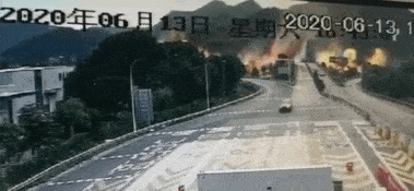 开车专注防风险,安全距离别抠门,高手提前三秒避险-有驾 开车专注防风险,安全距离别抠门,高手提前三秒避险-有驾