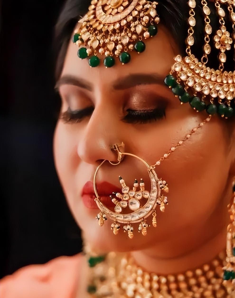 在印度,看到左边鼻子有鼻环的女性,千万不要随便搭话!