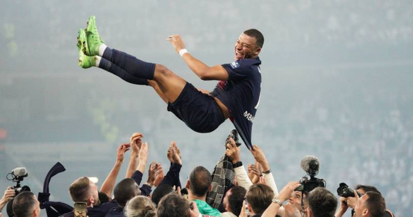 姆巴佩支持登贝莱拿金球冷落对手亚马尔的简单介绍