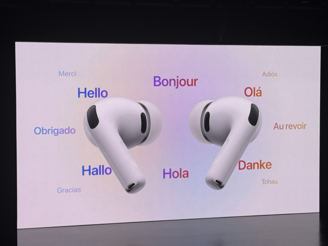 苹果一口气发布了8款新品，iPhone 17标准版太划算了！